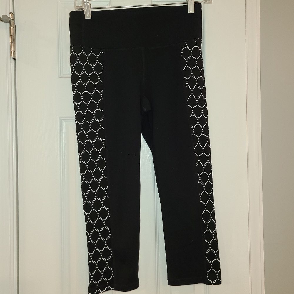 Athleta black and white cropped leggings Size S